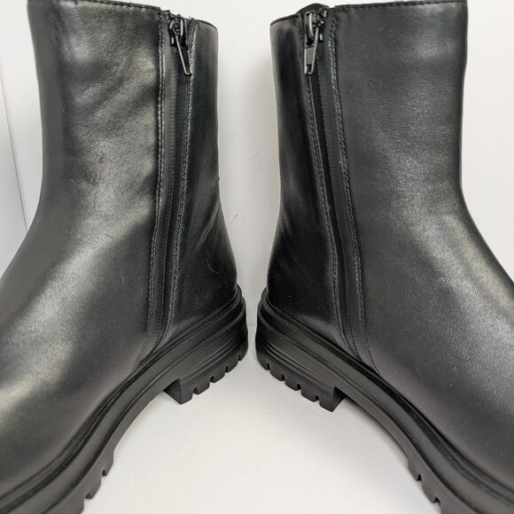 Vaneli Zetta Black Leather Chain Trim Chelsea Platform Ankle Boots 9.5 Narrow - Picture 5 of 10